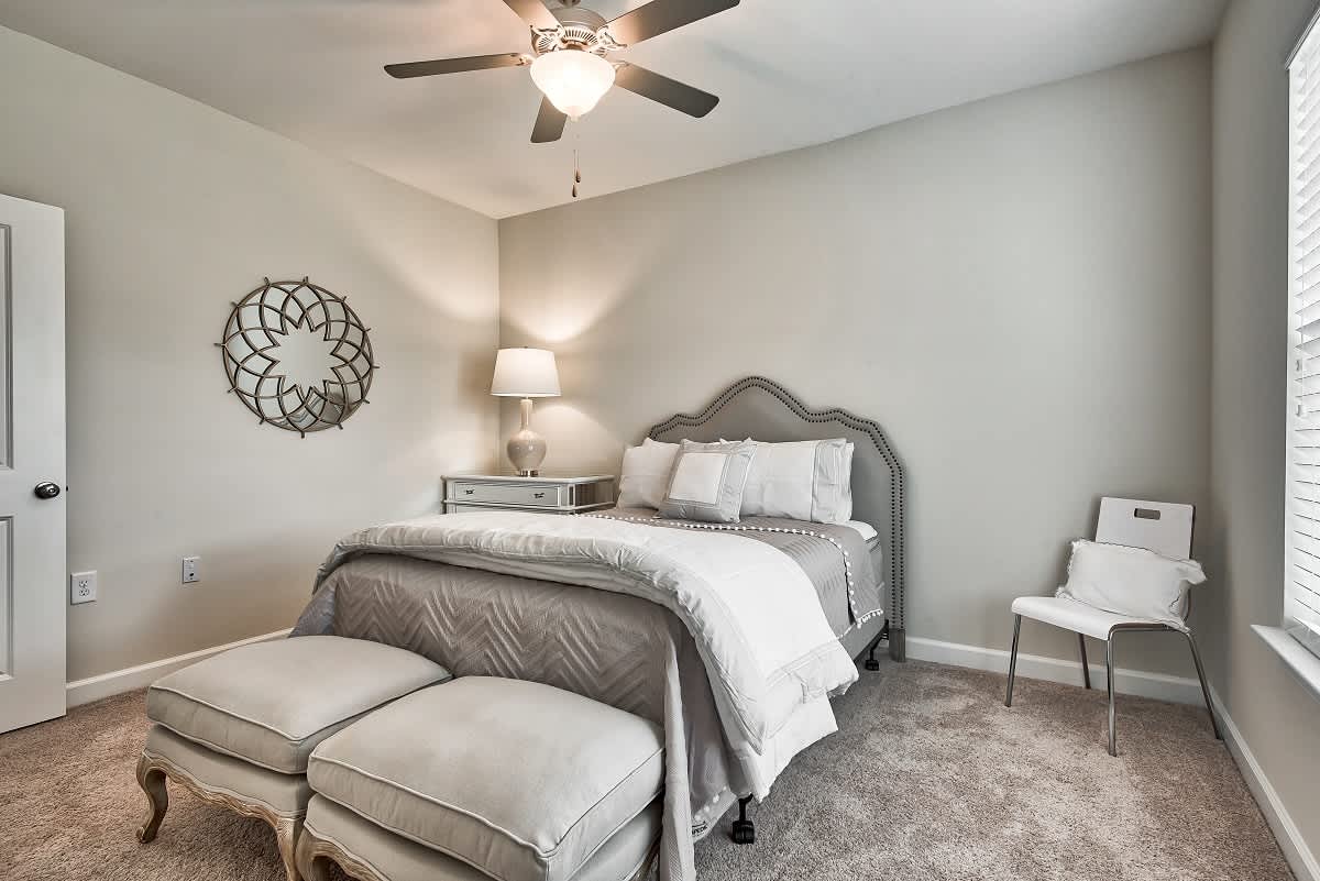 Pines at Glen Laurel Luxury Apartments – photo 4