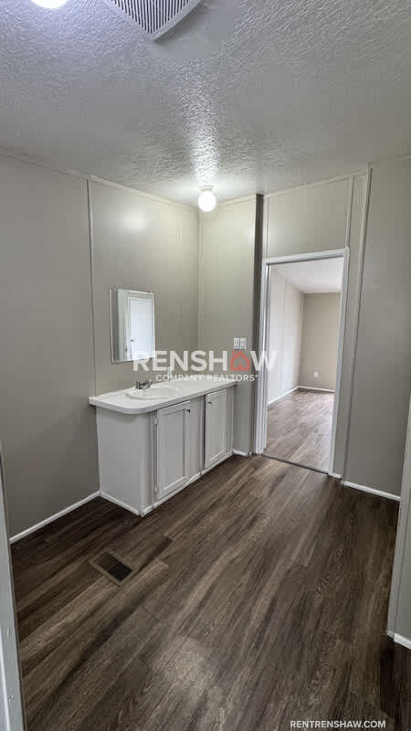 288 W Brooks Rd – photo 2
