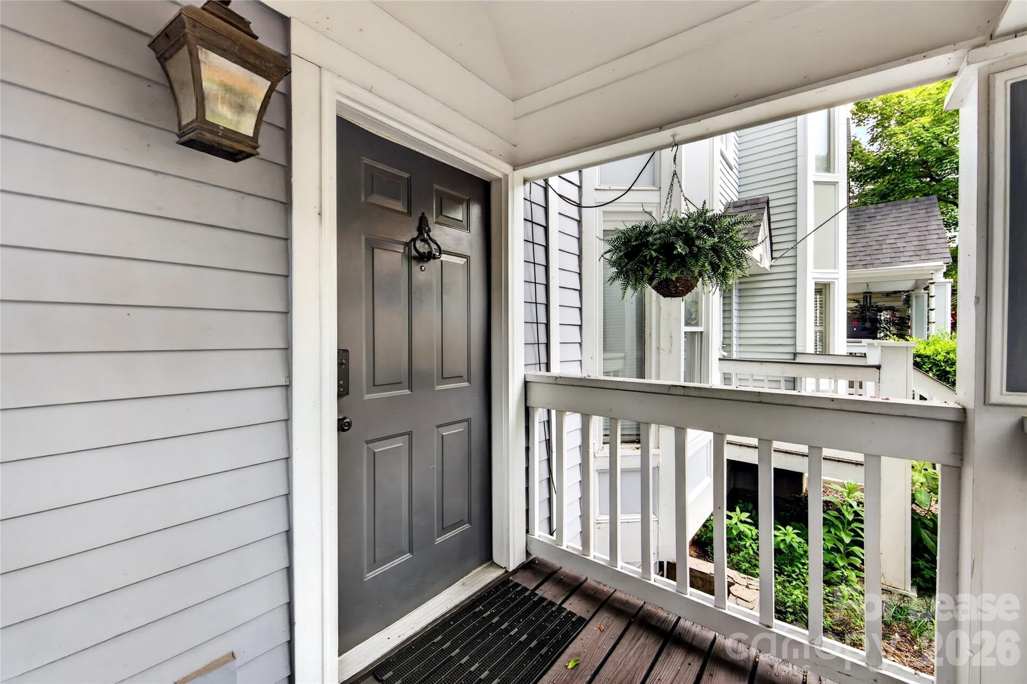 312 W 10th Street – photo 3