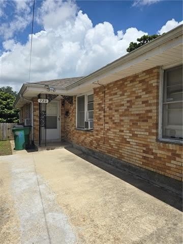 720 OAKLAWN Drive – photo 1