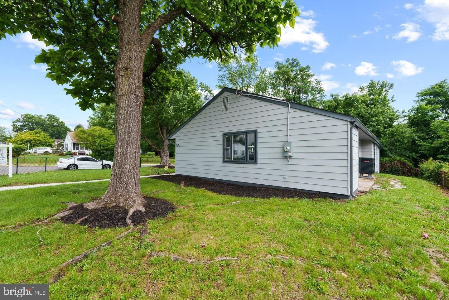 1125 DEVONSHIRE Drive – photo 5