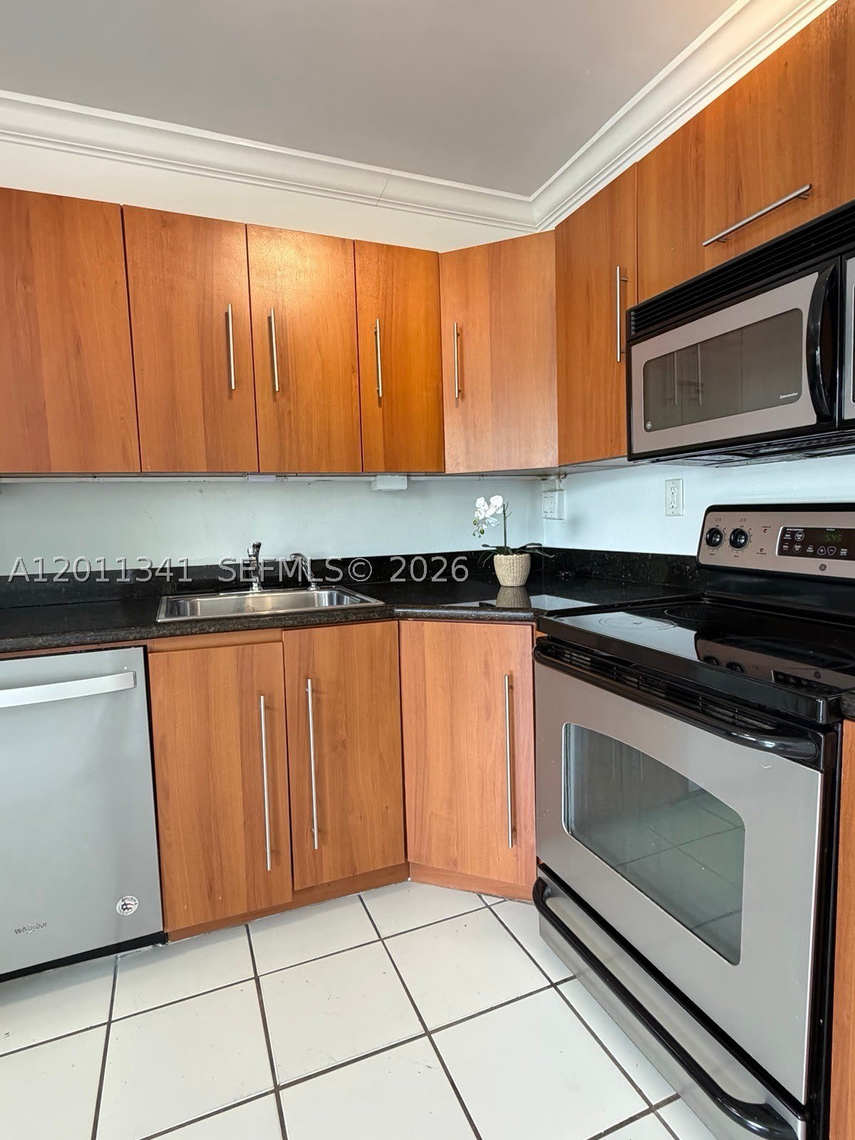 820 Salzedo St – photo 3