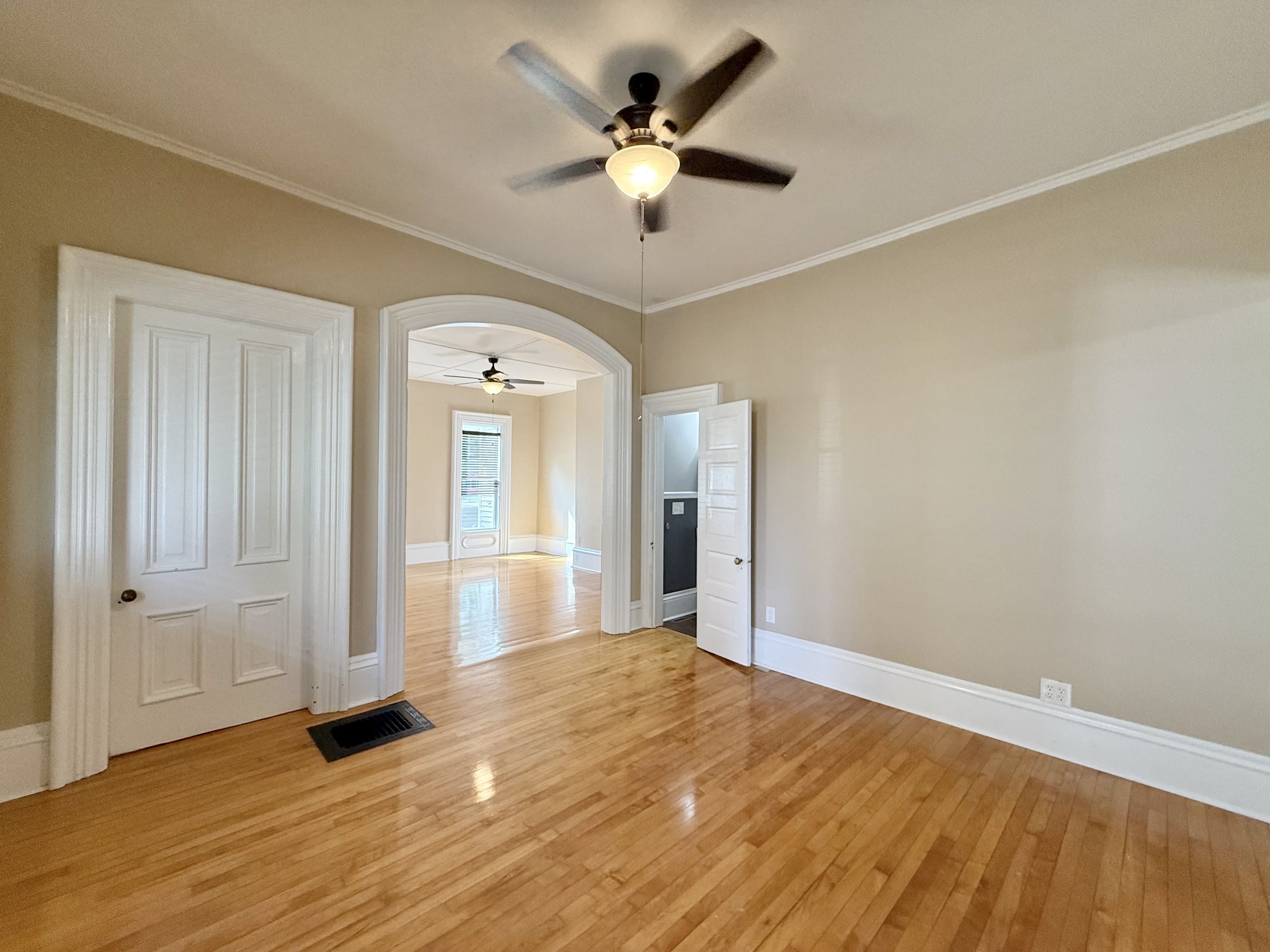 242 West Main Street – photo 5