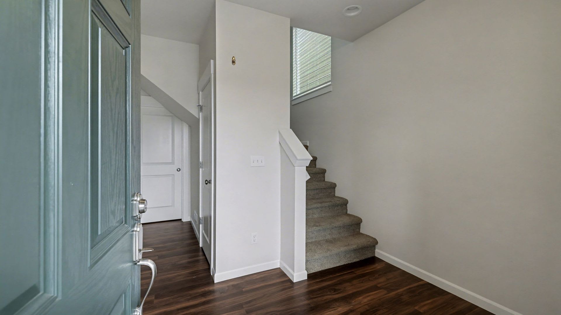 Brightview 4‑Bedroom with Main‑Floor Bedroom, 3‑Car Garage, and Exceptional Outdoor Space – photo 2