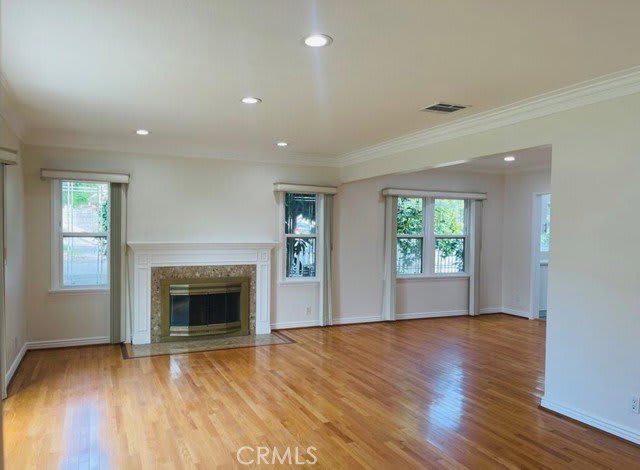 1422 Spazier Avenue – photo 2