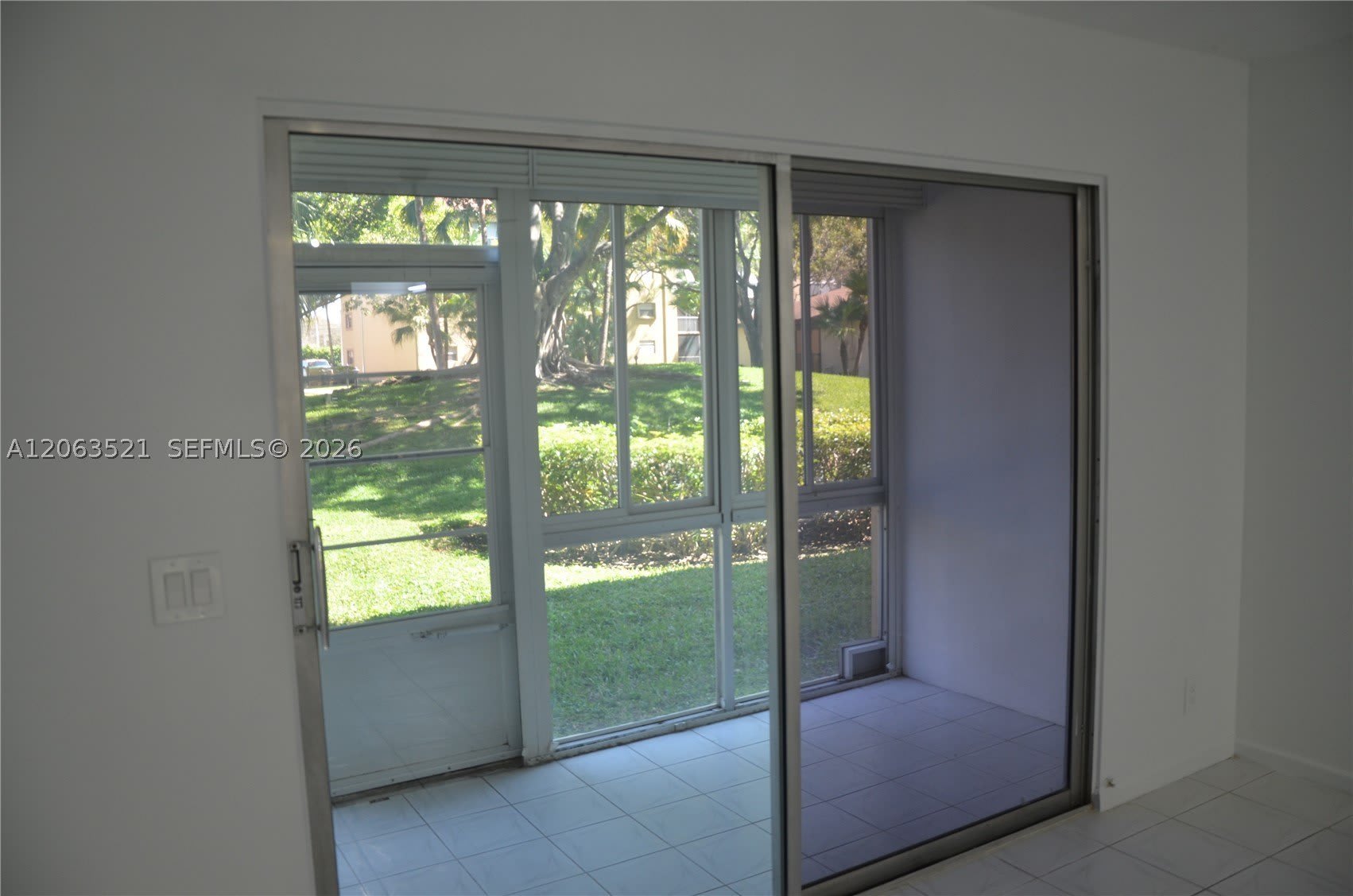 1351 SW 125th Ave – photo 1