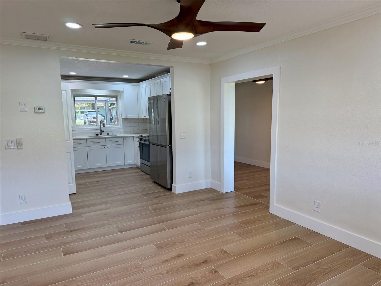 301 S SEMINOLE Avenue – photo 5