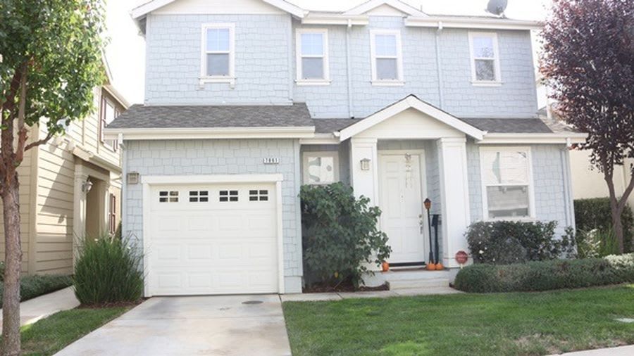 Lovely 3BR 2.5BA Home in great Gilroy Community – photo 2
