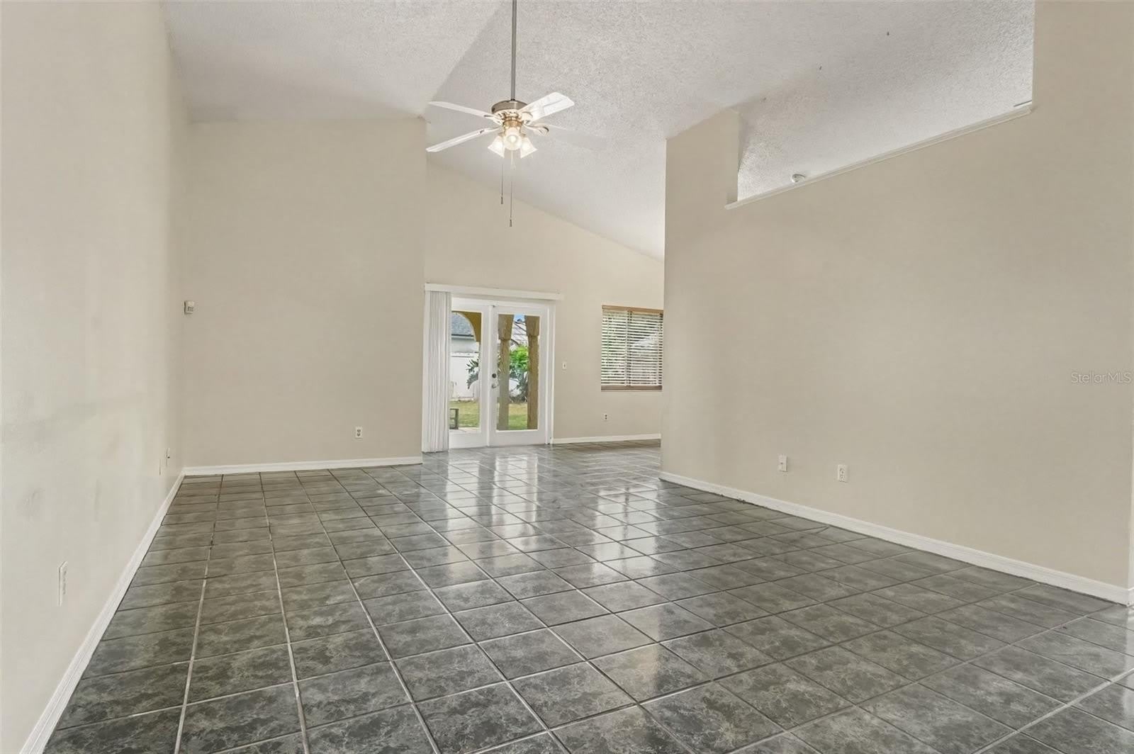 1061 MANIGAN Avenue – photo 3