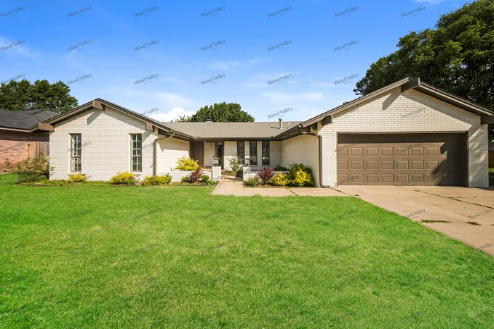 12017 Surrey Lane – photo 1