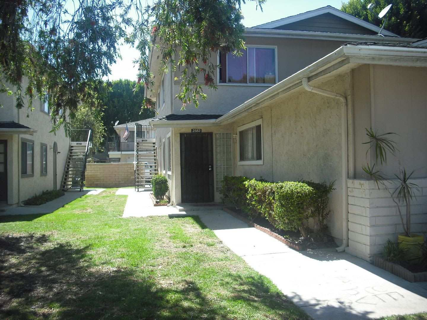 Spacious single level condominium home – photo 2