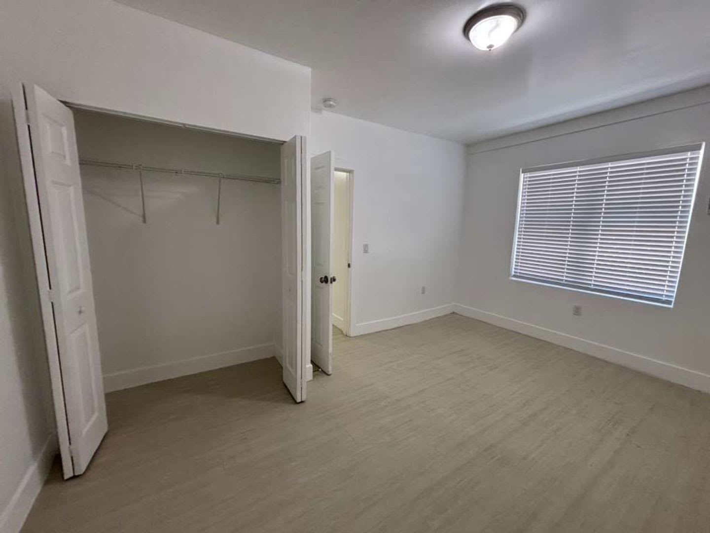 1051 NW 2nd St. – photo 3