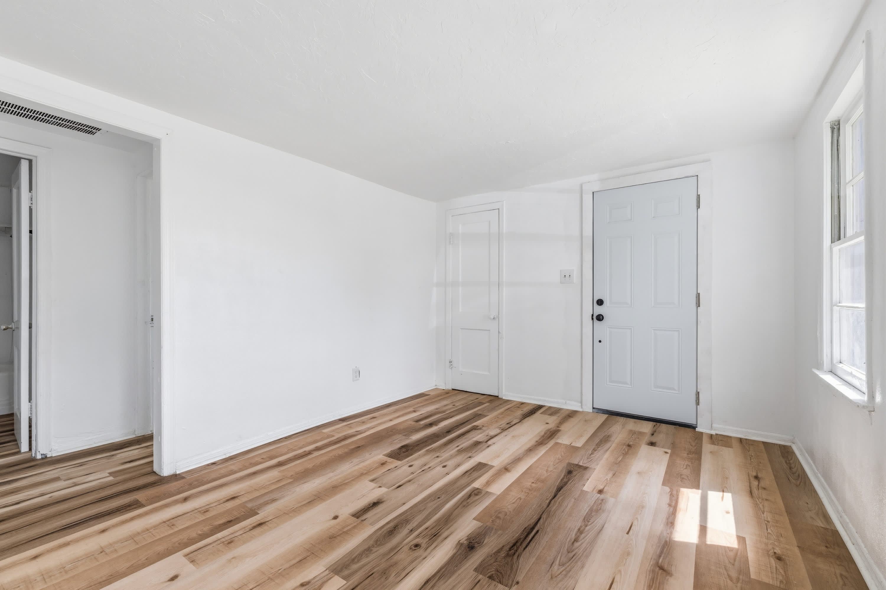 420 West 25th Street – photo 4
