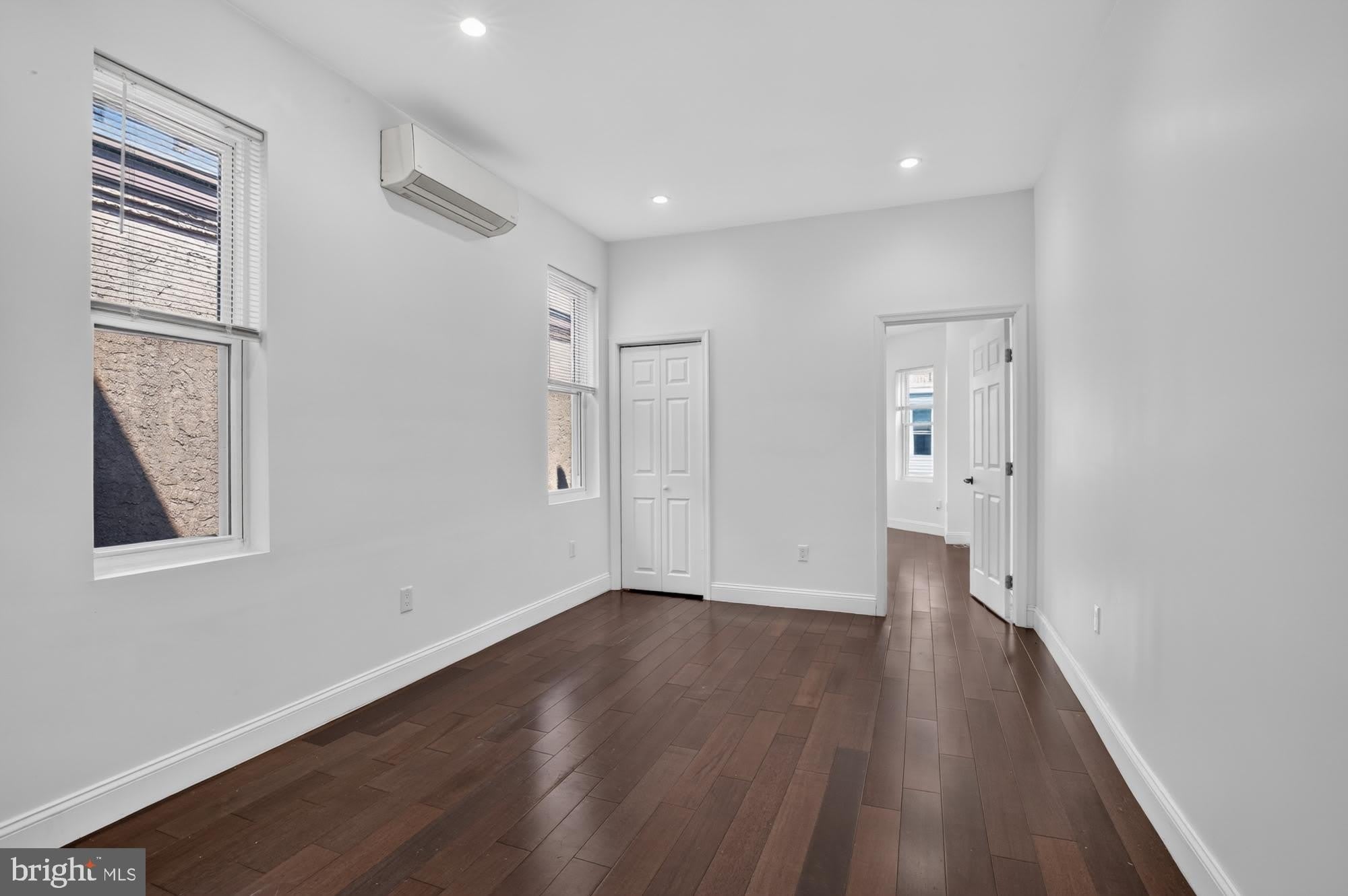 2319 N COLLEGE Avenue – photo 1