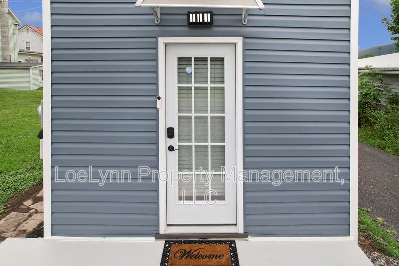 14210 Temple St – photo 5