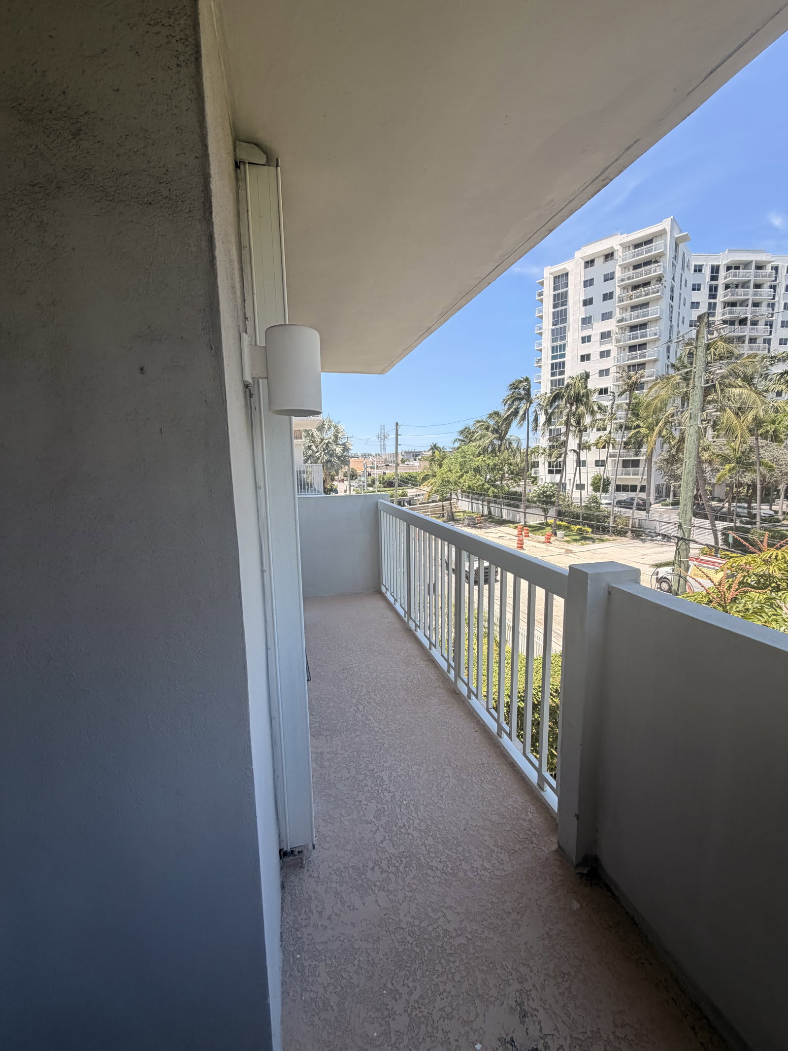 1607 Bay Road – photo 5