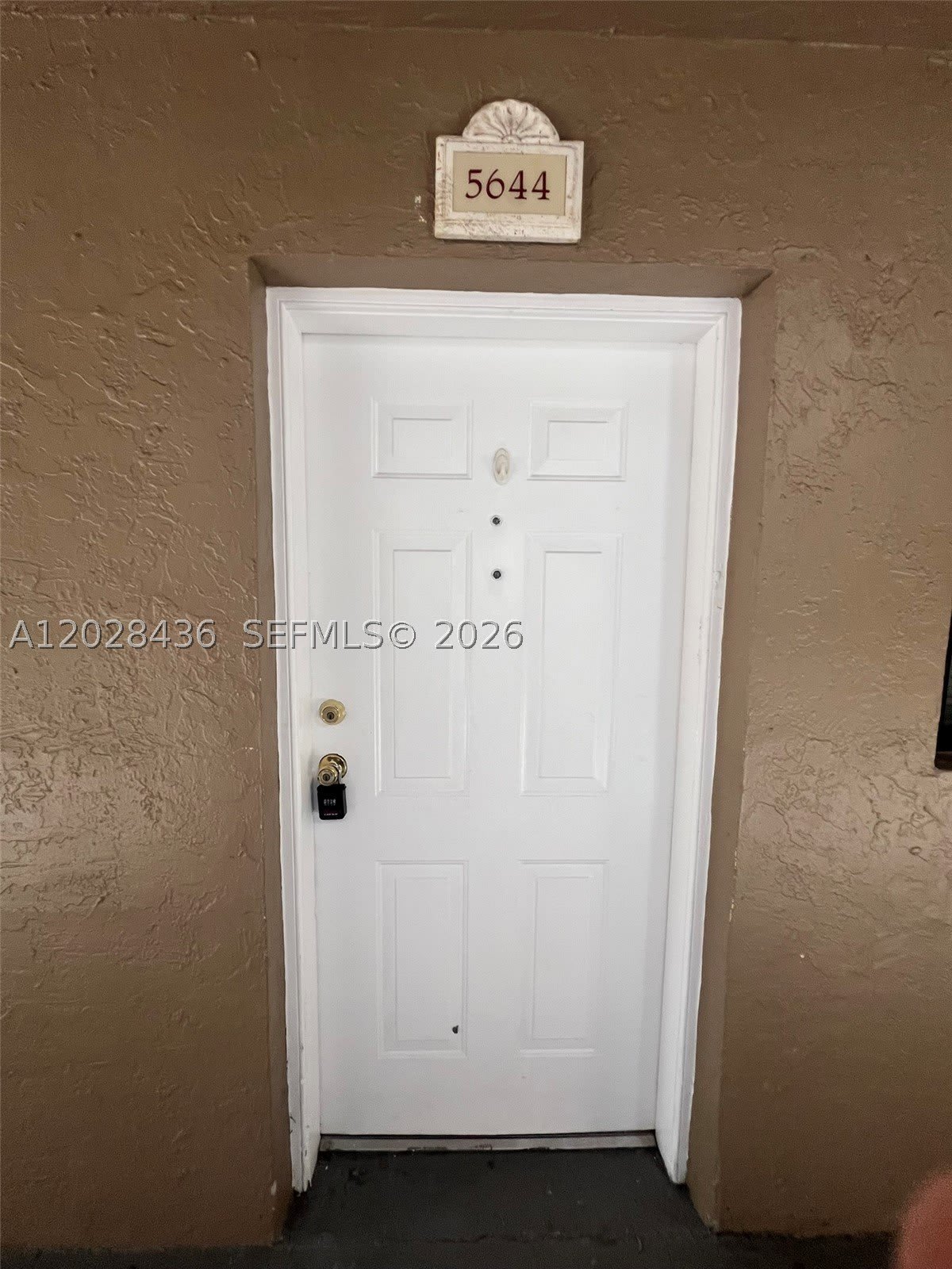 5644 W 25th Ct – photo 2