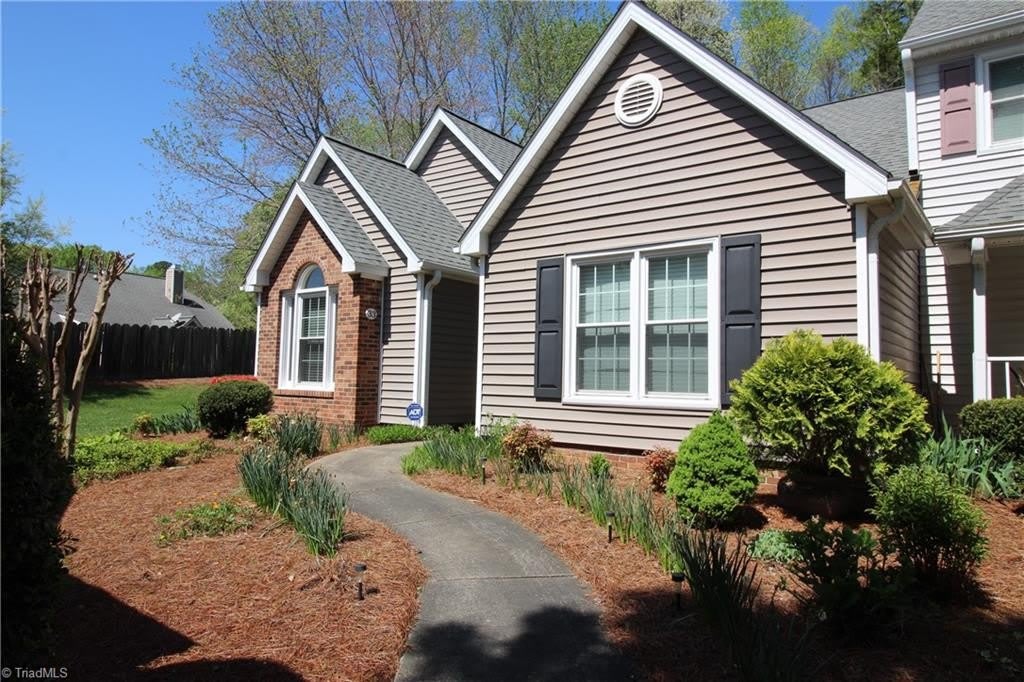 33 Cedar Knoll Drive – photo 1