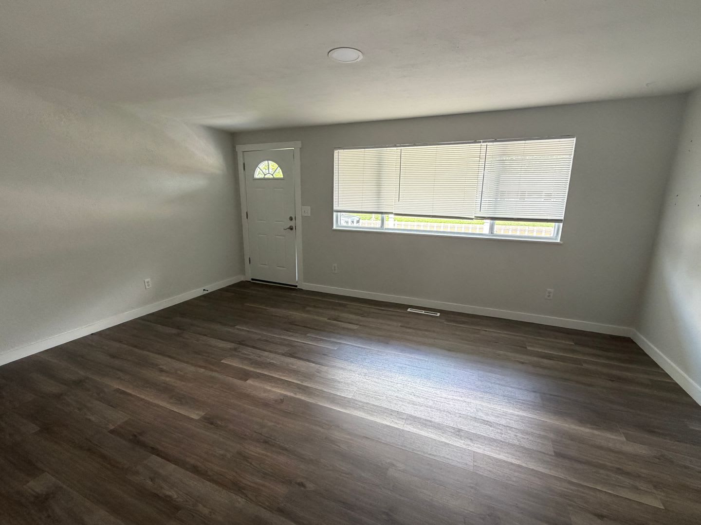 Updated 3 bedroom/2 Full Bath Huber Heights Ranch – photo 2