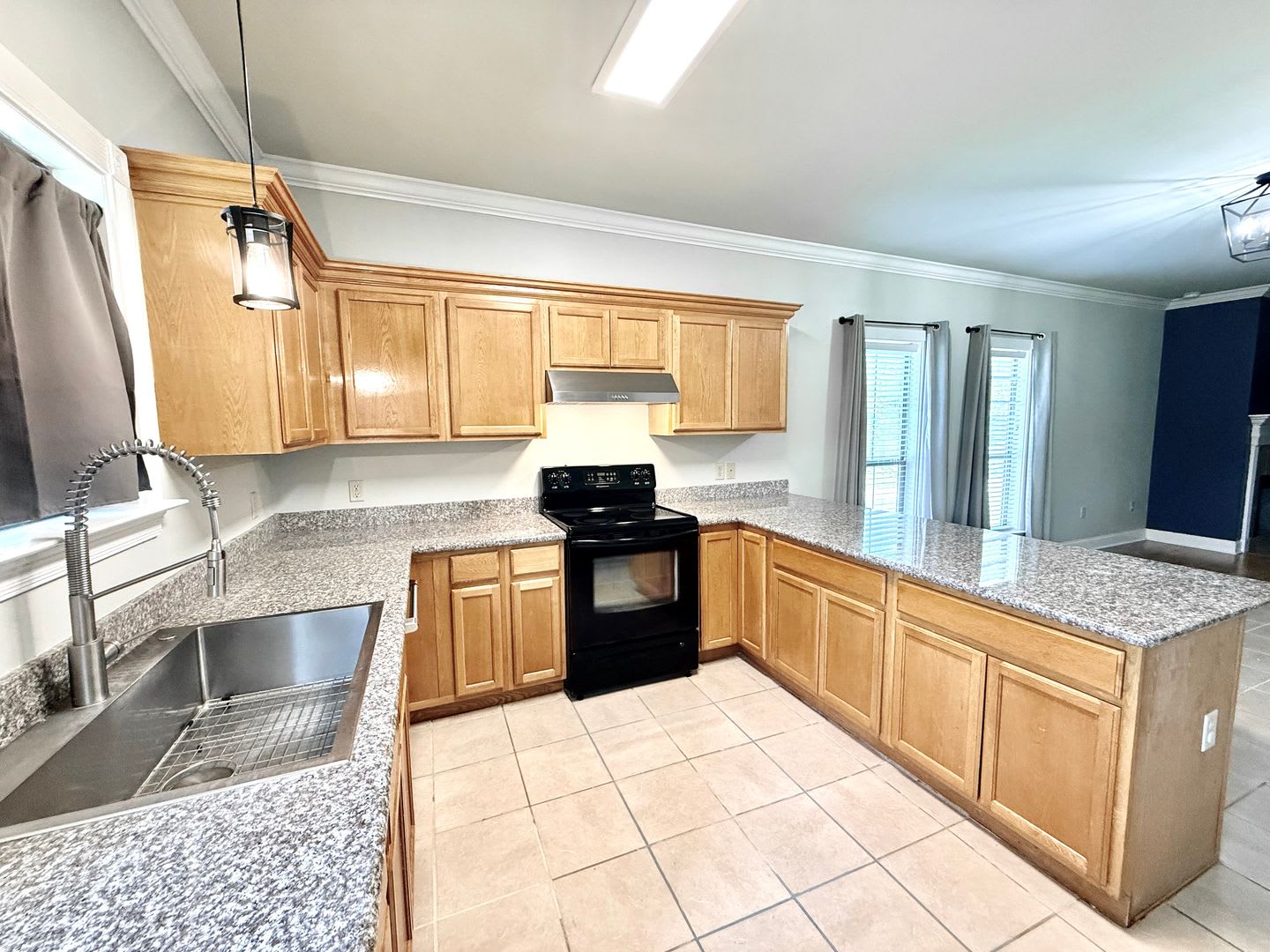 Spacious 3-Bedroom Home in Walker – photo 4