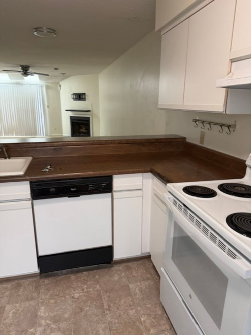 SEAWINDS/CAPTAINS WALK CONDOS – photo 4