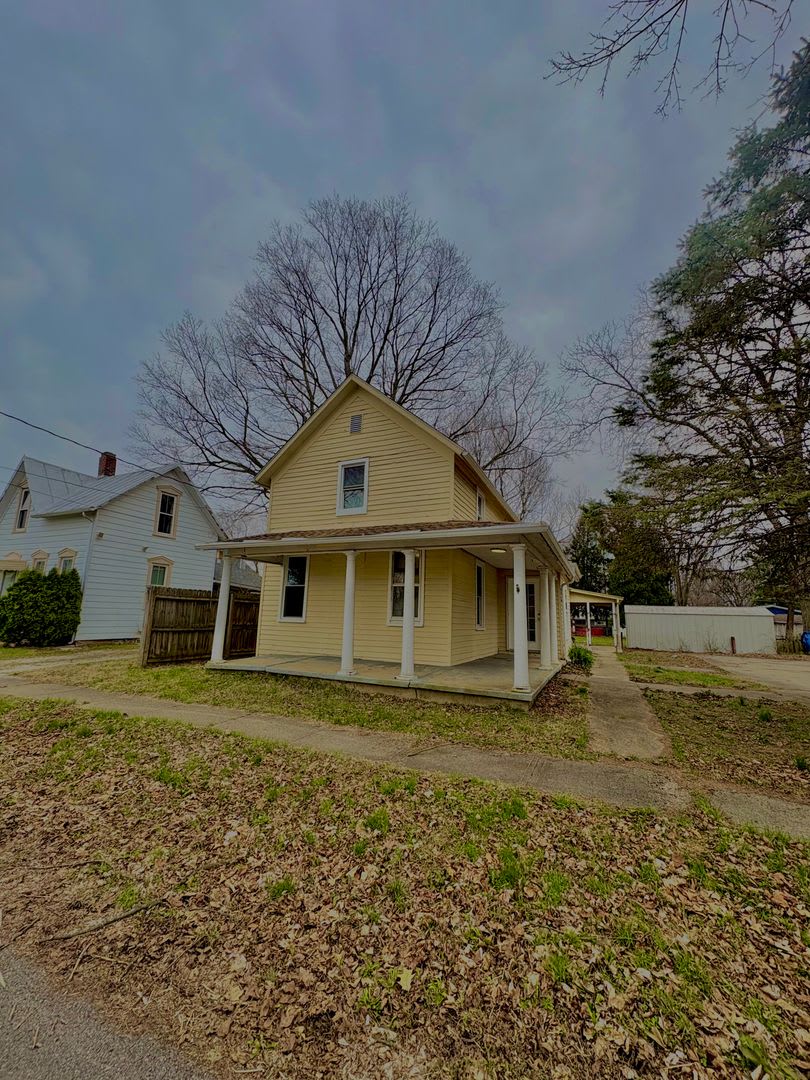 Unique Newly Renovated 4 Bed, 1.5 Bath with 2 Bonus Rooms! – photo 2
