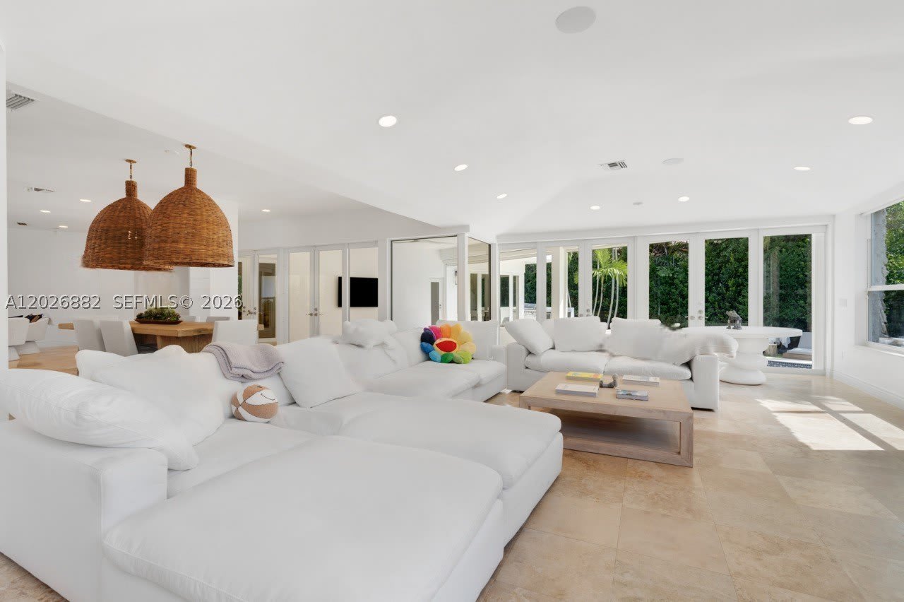 7155 E Lago Dr – photo 2