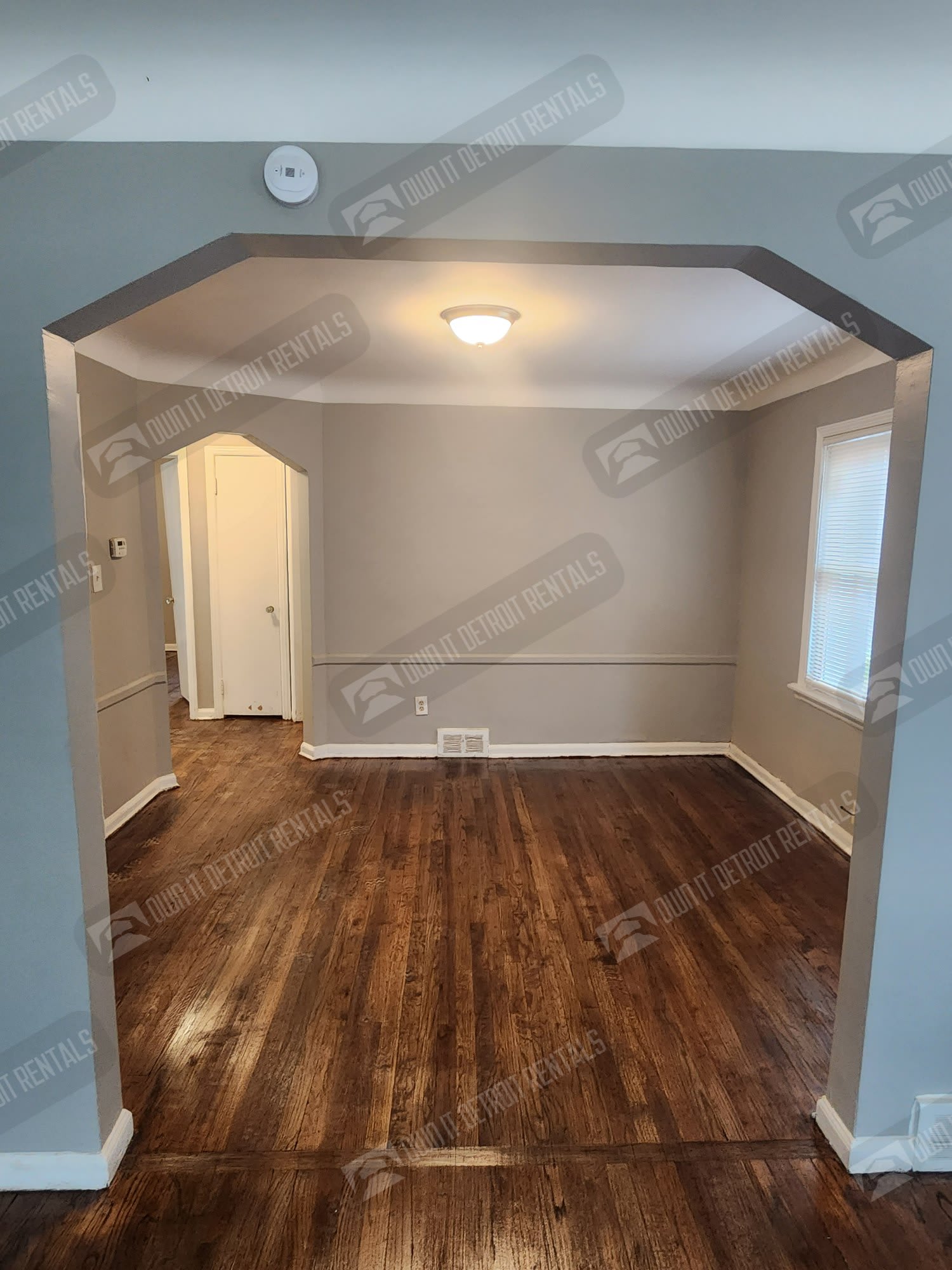 3666 Devonshire Rd Lowr – photo 5