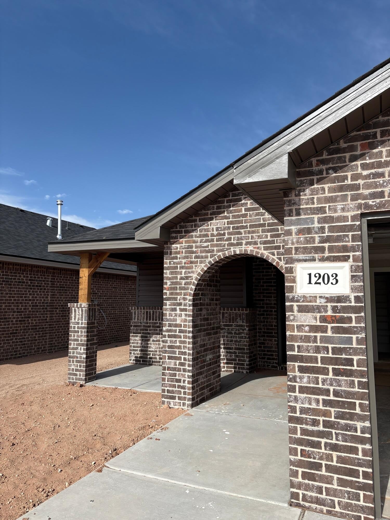 1203 Cottonwood Avenue – photo 1