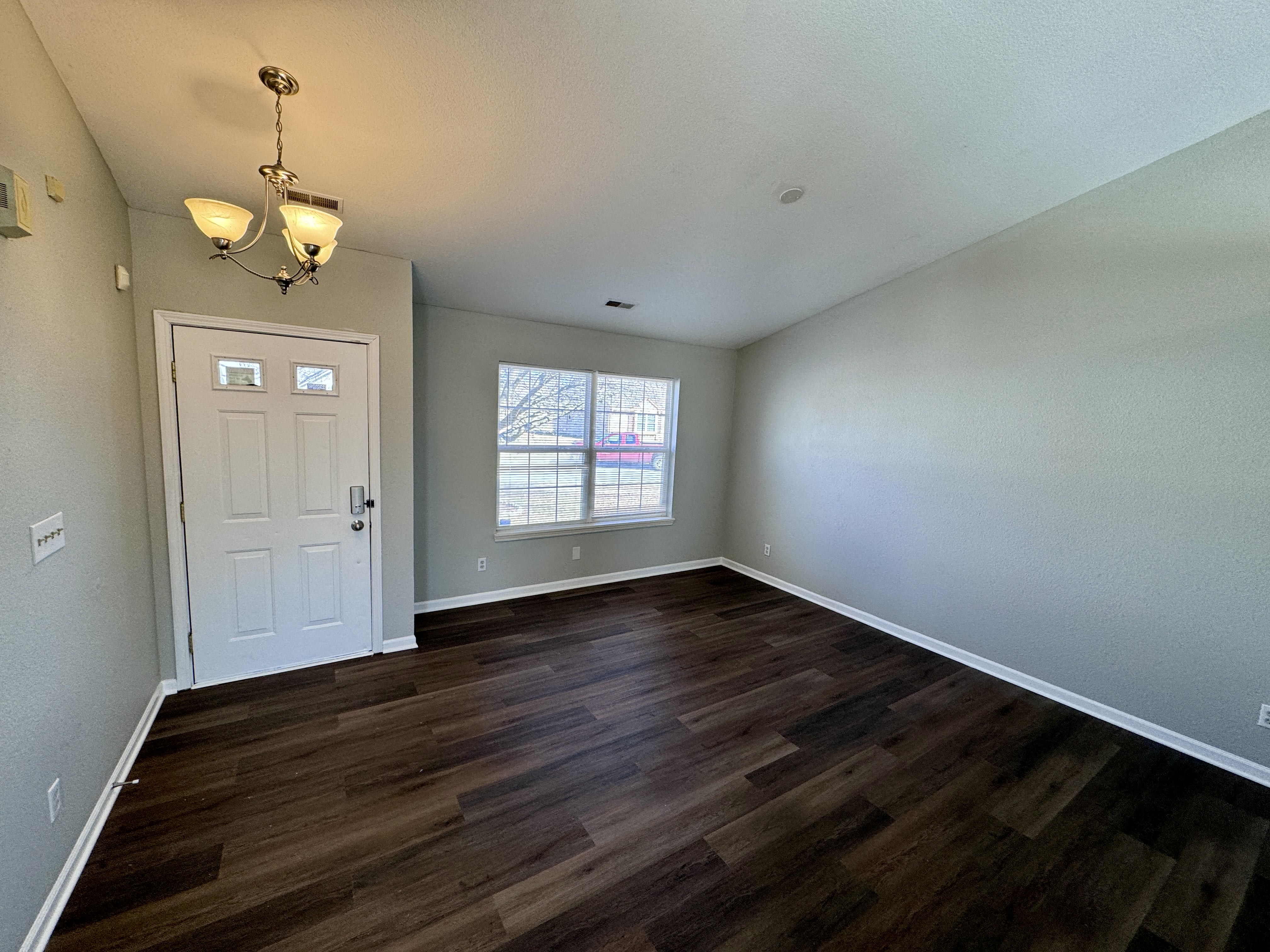 6705 Thistleridge Court – photo 2