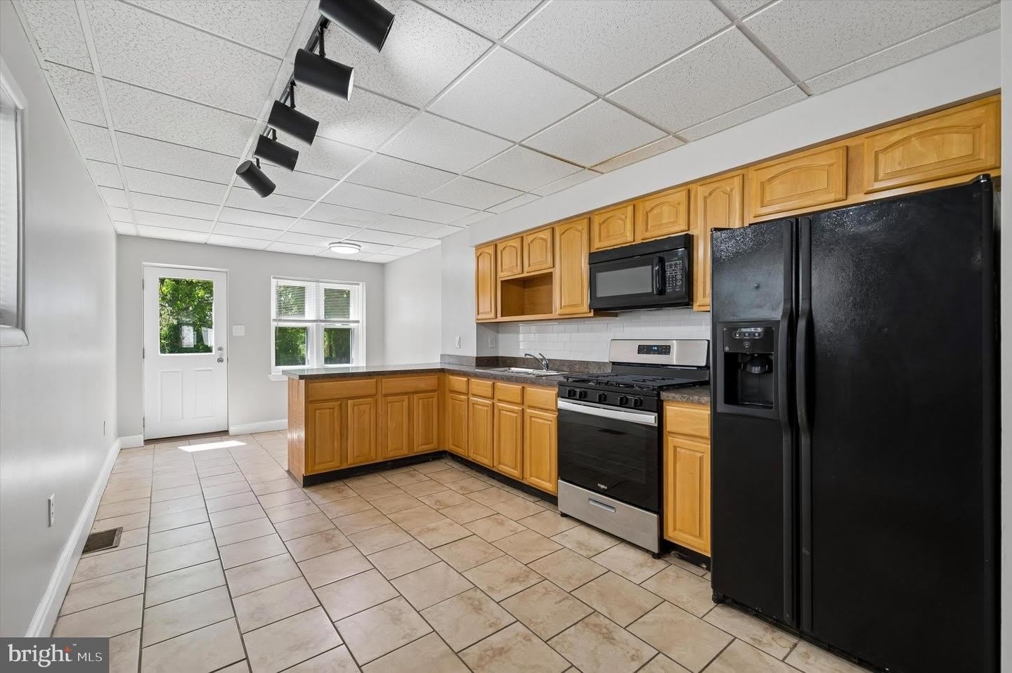 431 IROQUOIS ST – photo 4