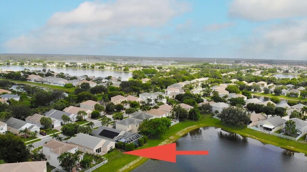 137 Canterbury Place – photo 2