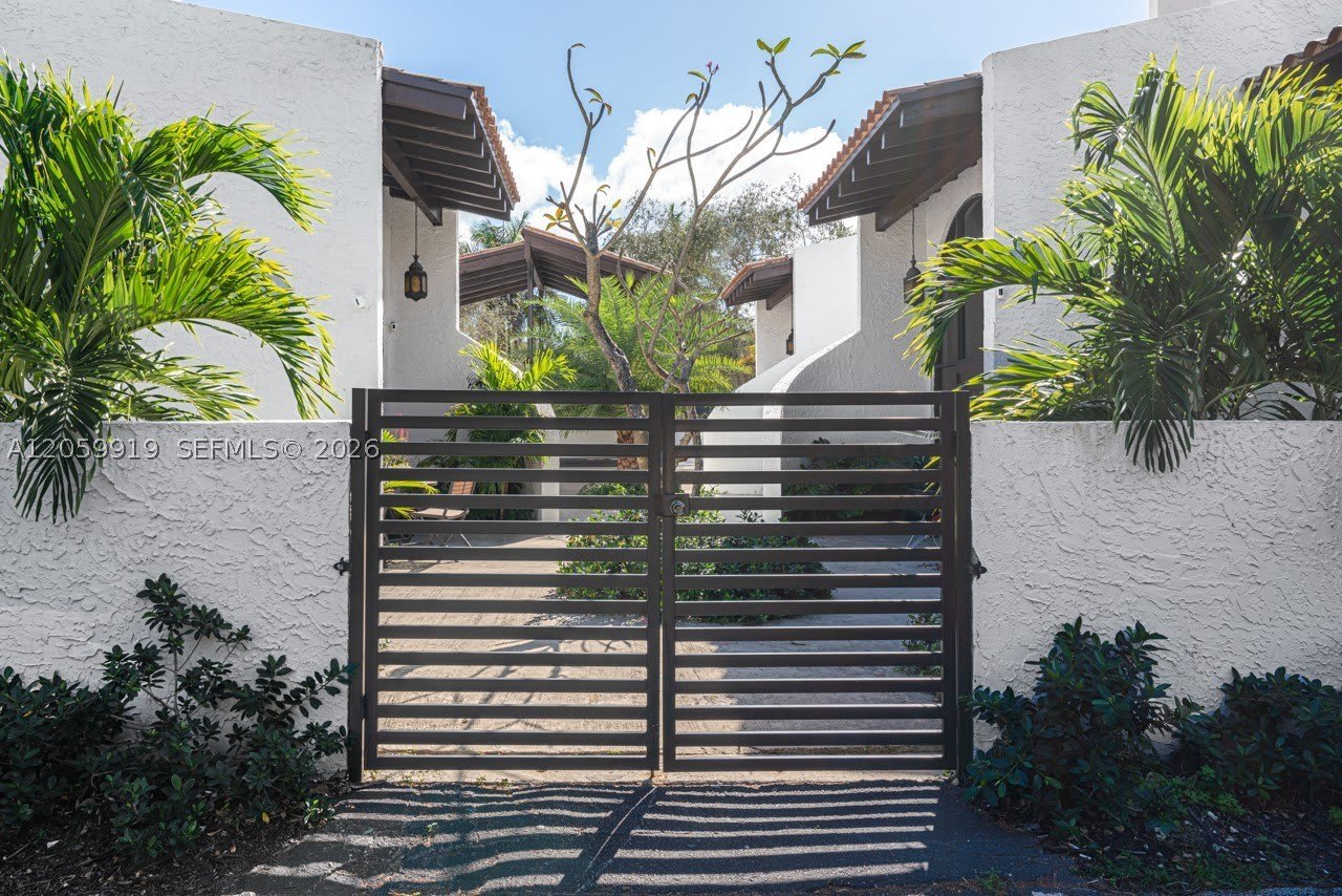 9280 Biscayne Blvd – photo 2