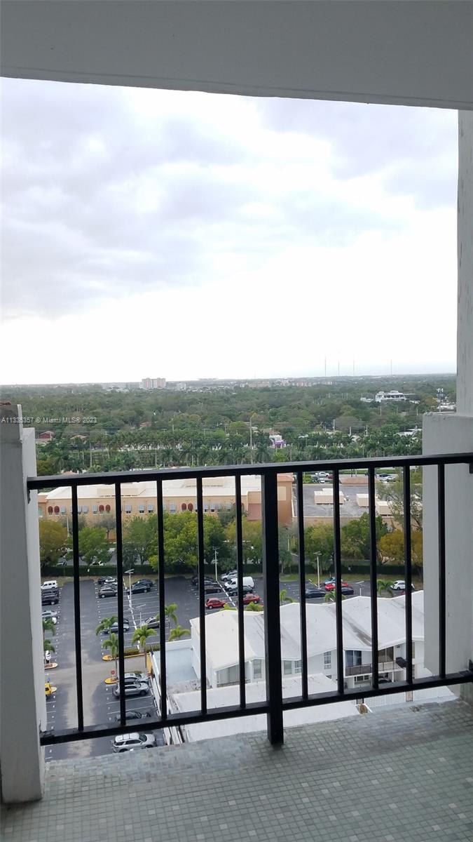 2750 Northeast 183rd Street – photo 2