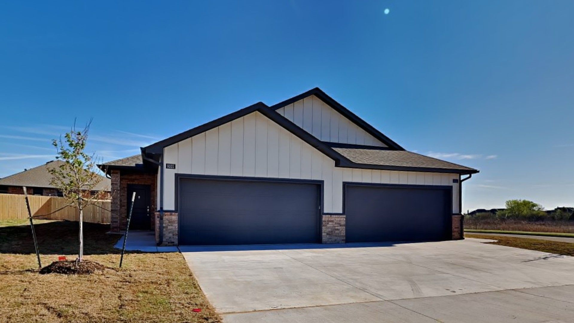 Luxury 3 Bedroom 2 Bathroom Duplex In Piedmont Schools – photo 1