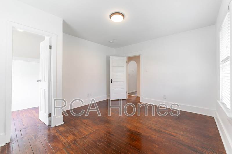 3005 Ruckle Street – photo 4