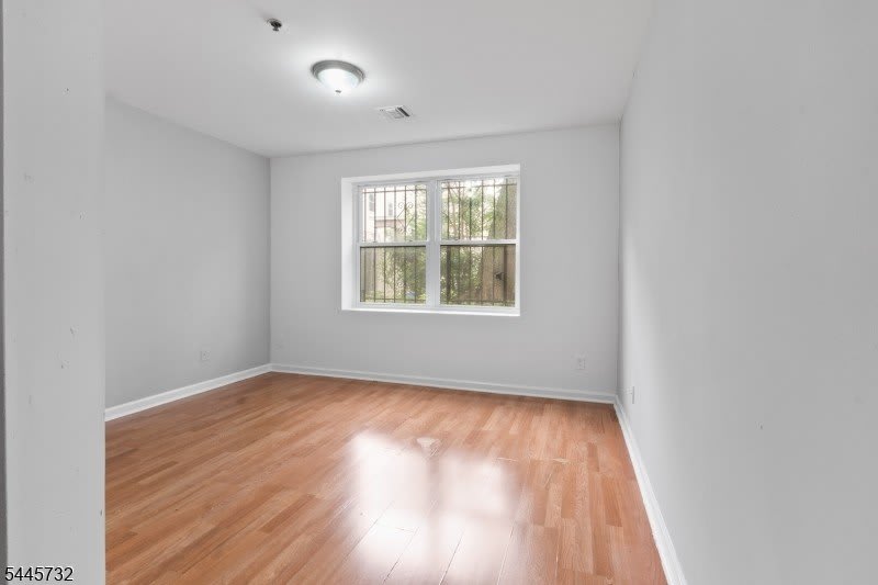 582 S 19th – photo 2