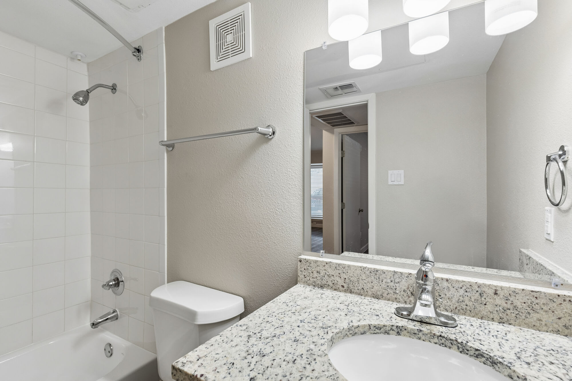 The Lydian Apartments – photo 5