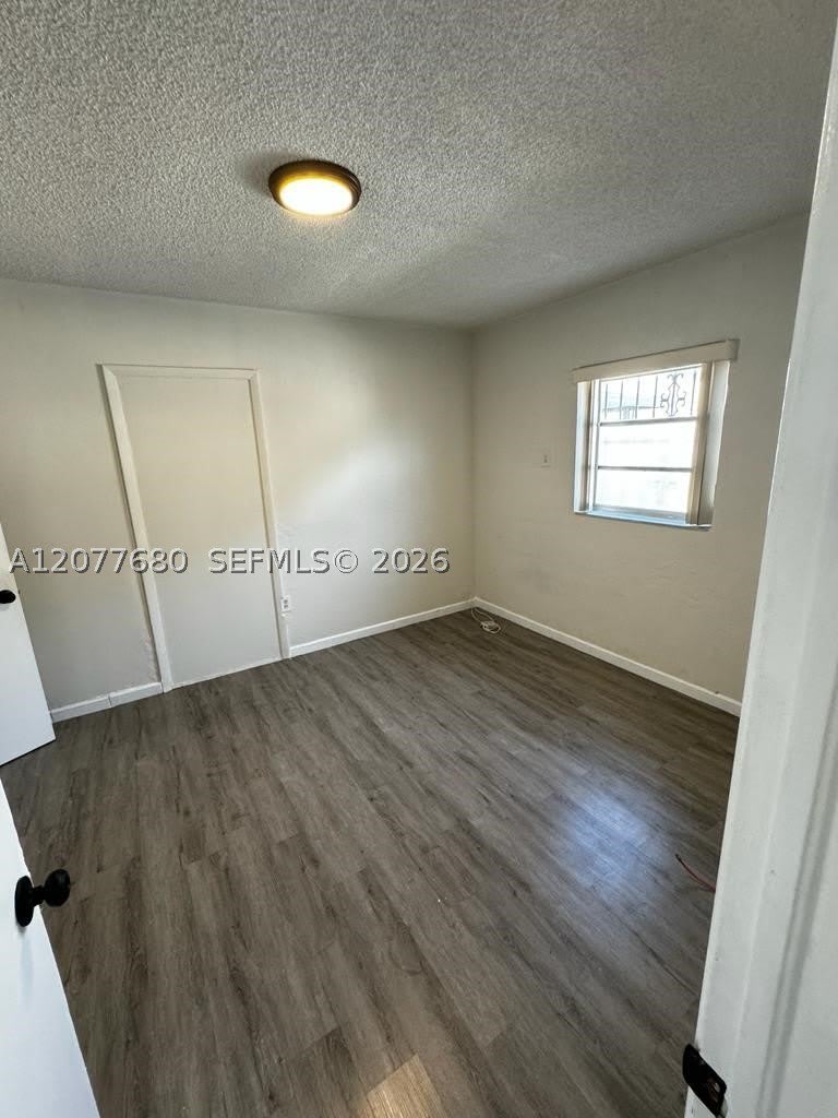 2734 SW 30th Ct – photo 3