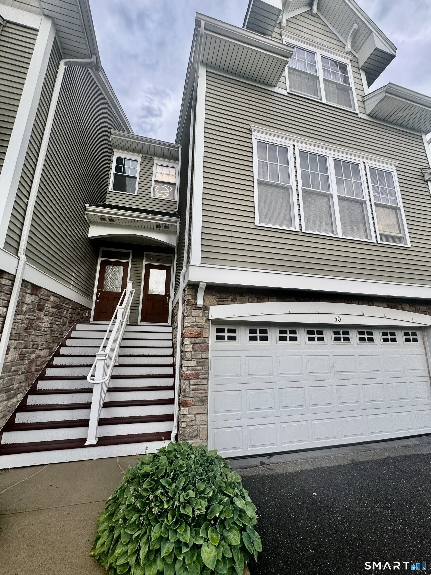 50 Lawrence Avenue – photo 2