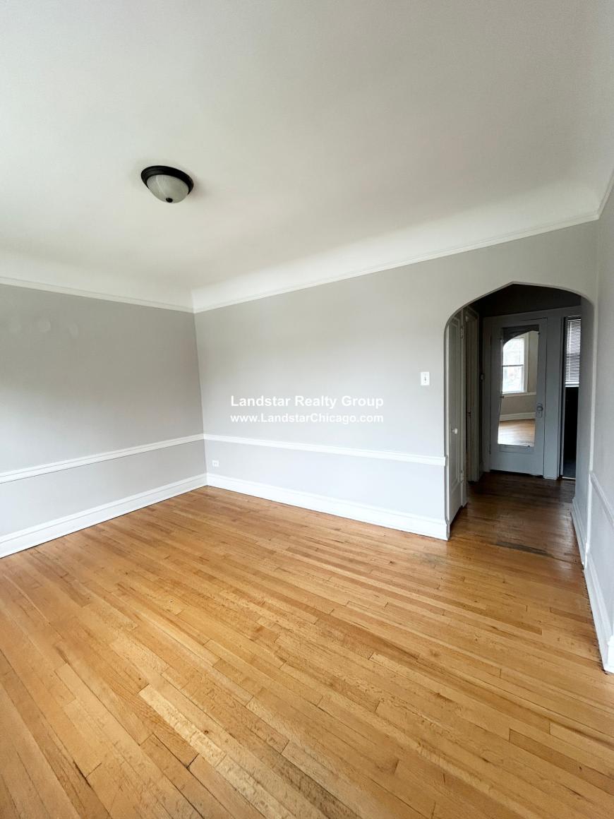 2905 North Kilbourn Ave. – photo 5