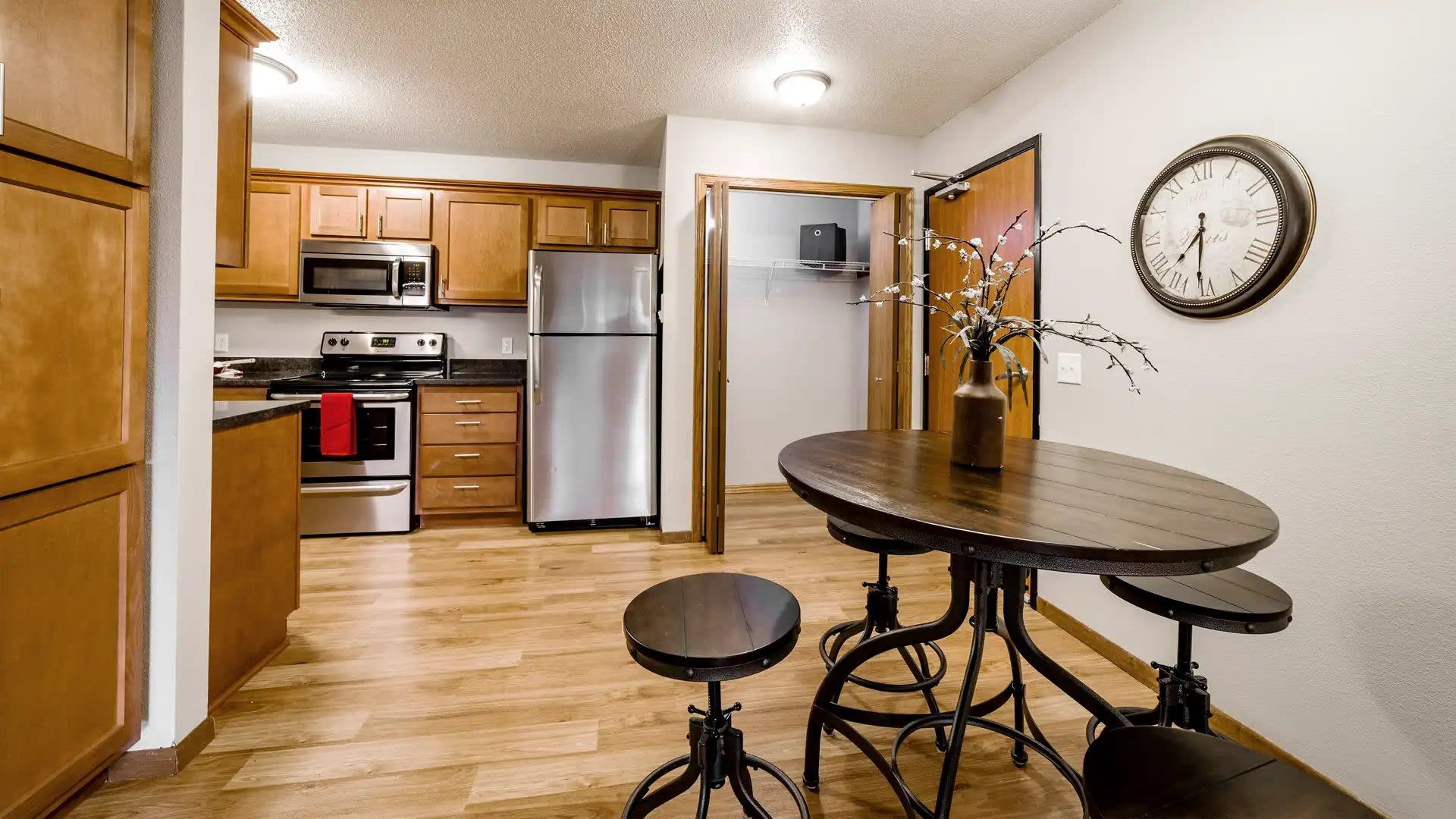 Northbrook Apartments – photo 2