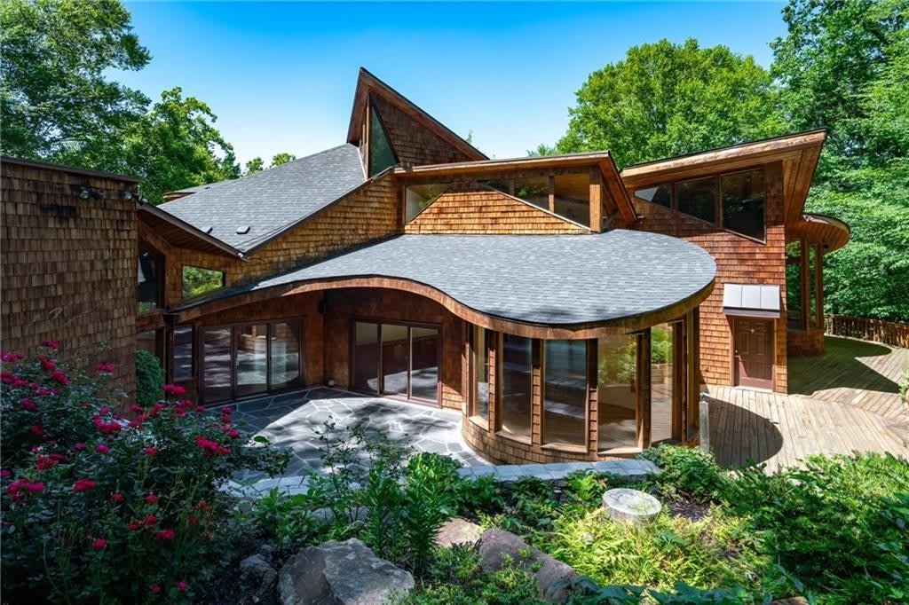120 Laurel Drive NE – photo 1