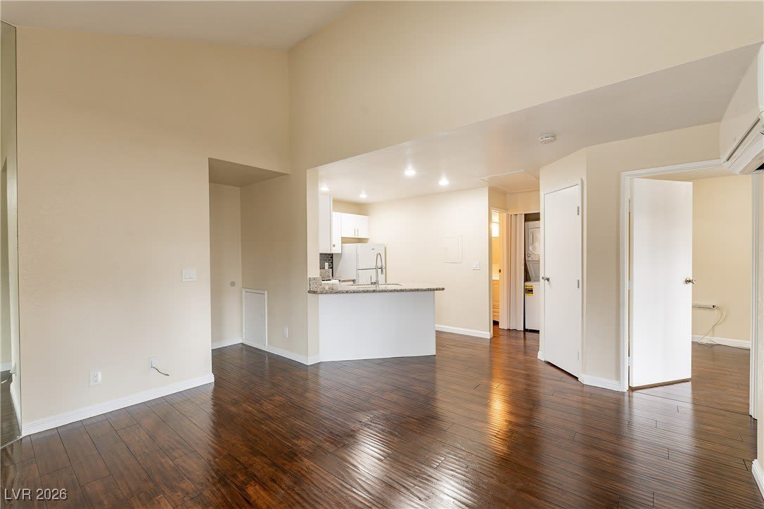 450 Elm Drive – photo 5
