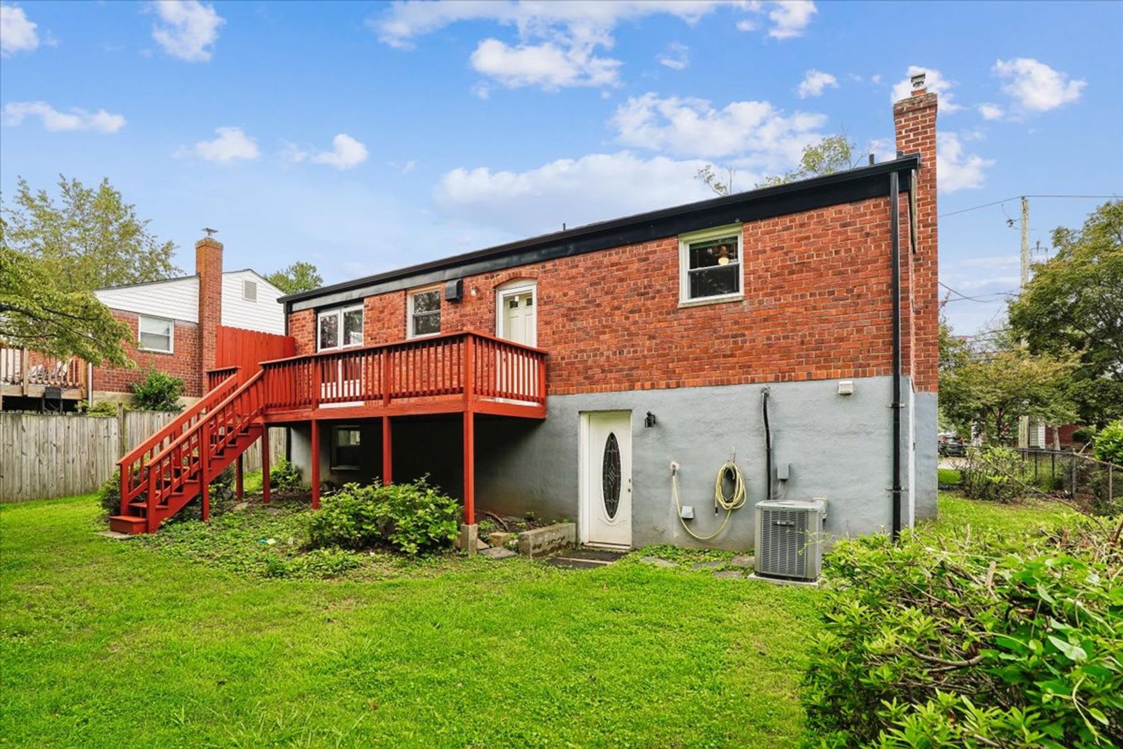 Updated Rambler Close To METRO, Parks, Shopping, & More – photo 4