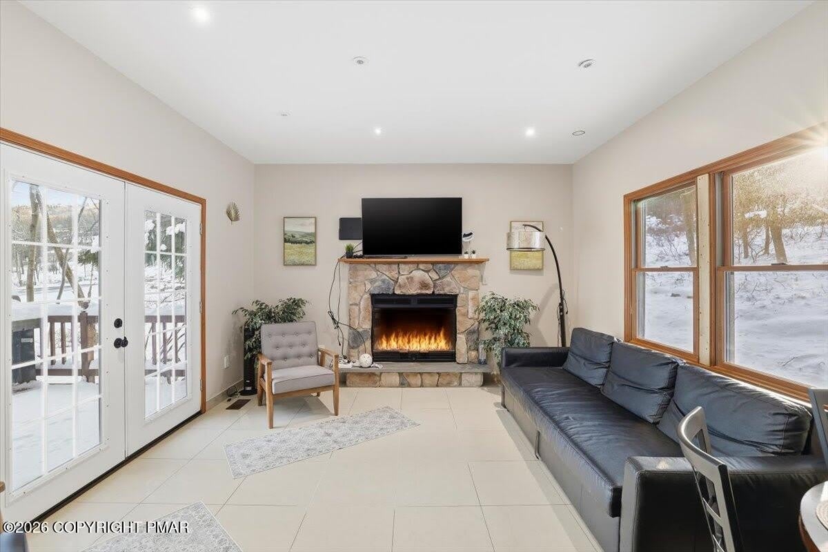 782 Lower Deer Valley Road – photo 4