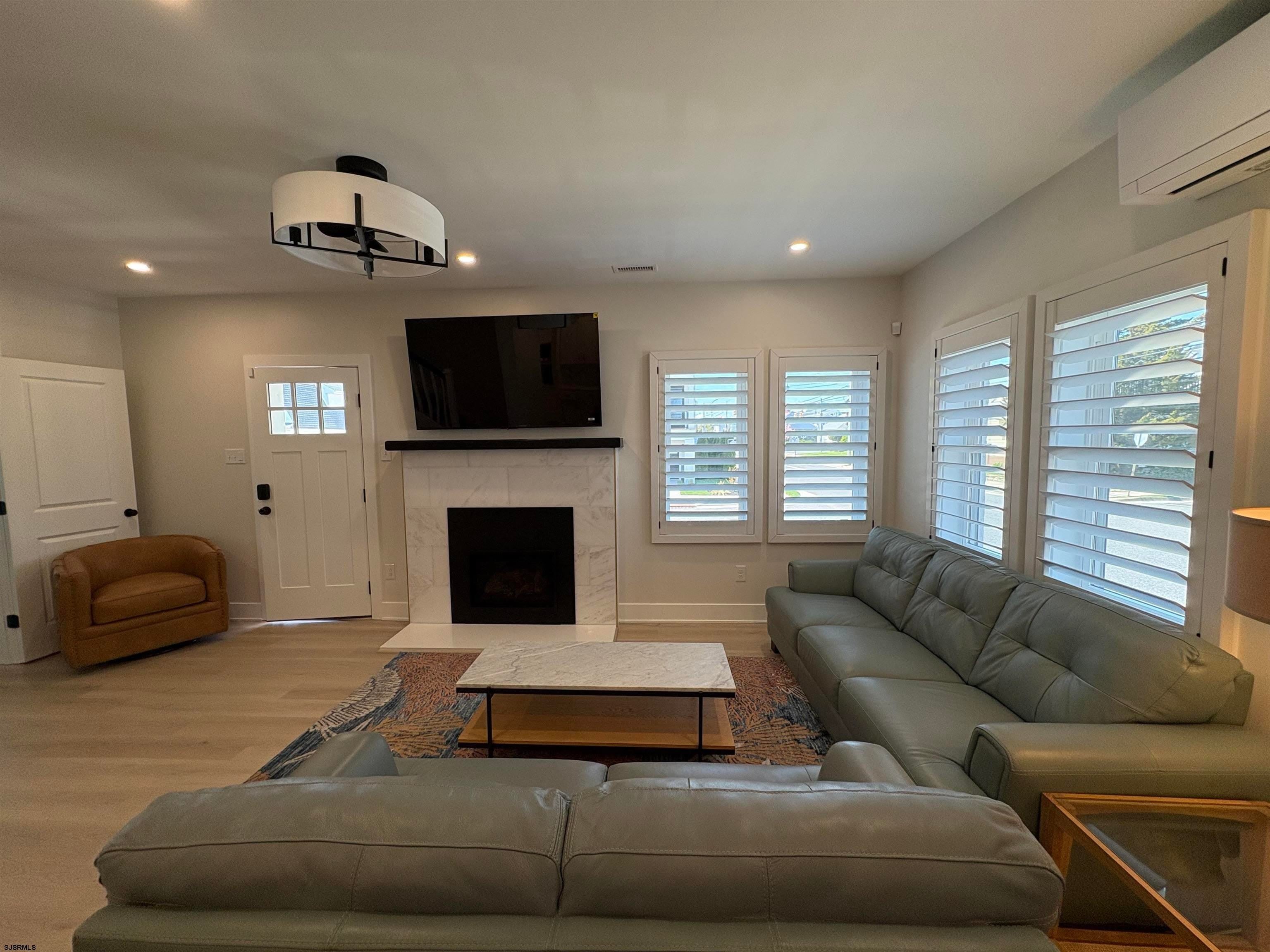 31 N Jasper – photo 4