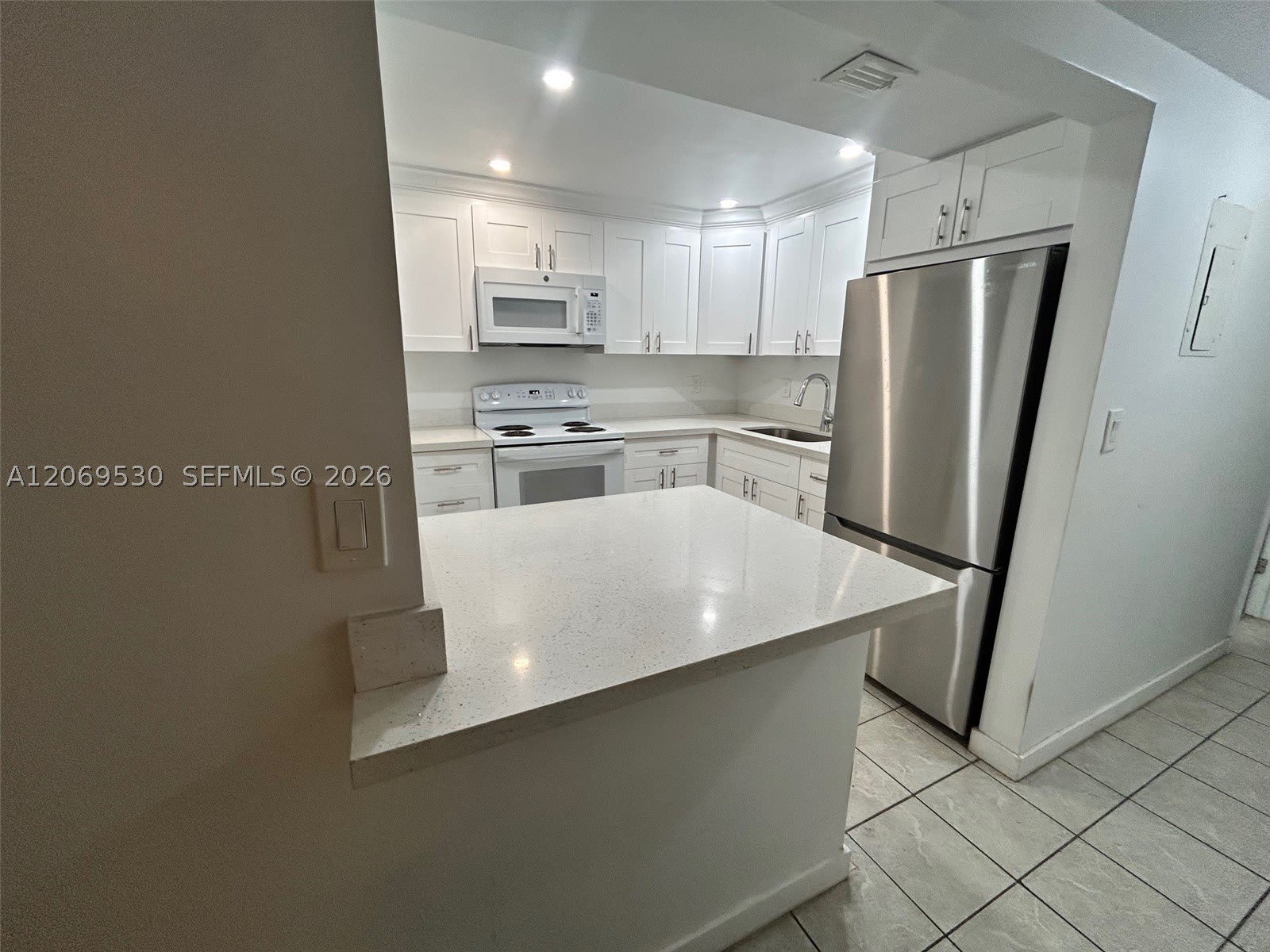 815 Sw 30Th St – photo 1