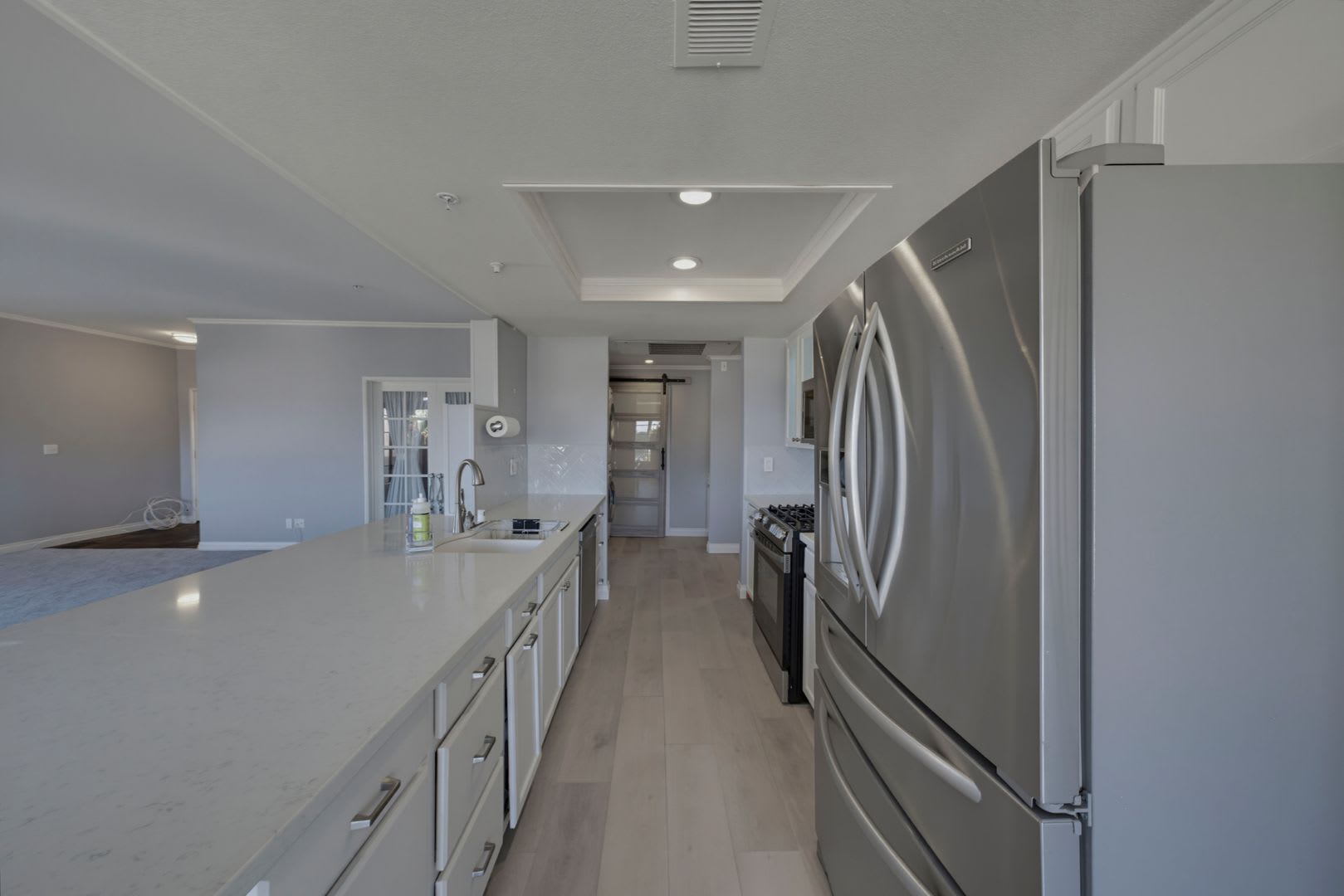 3 bedroom, 2 bath Huntington Harbour – photo 3