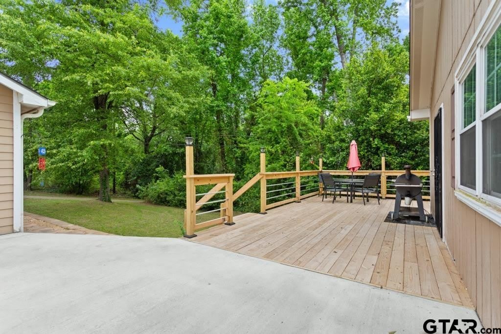 448 N Hill Rd. – photo 5